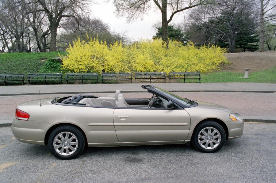  Chrysler Sebring Convertible 2004 года  (фото 14 из 19)